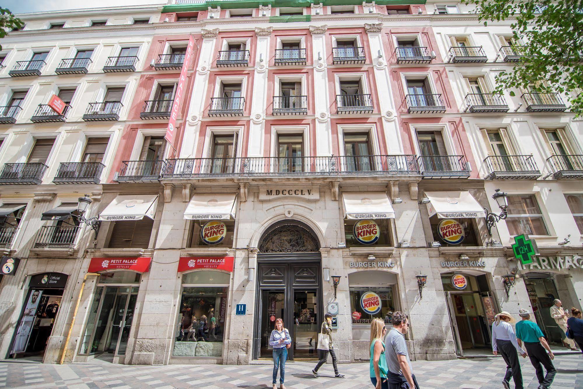 Petit Palace Puerta Del Sol Мадрид Екстериор снимка